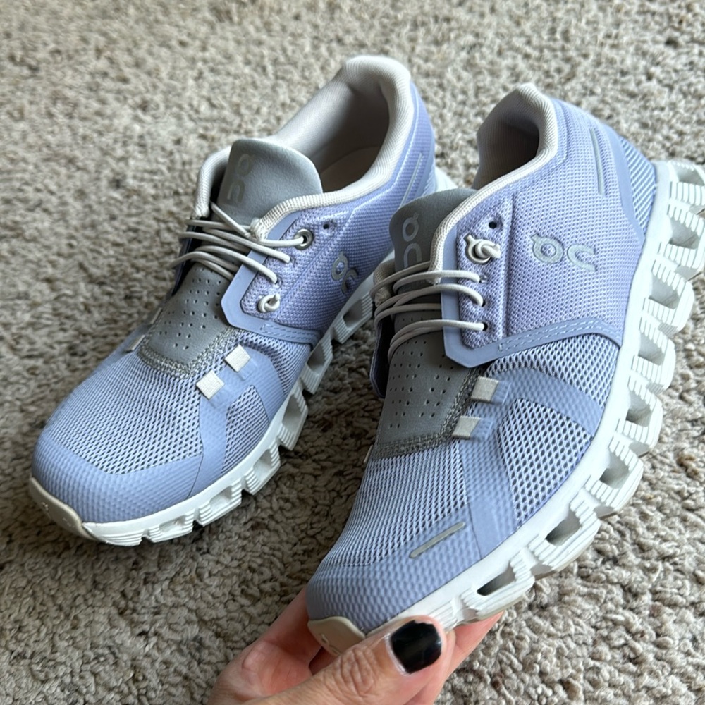 on cloud tennis shoes